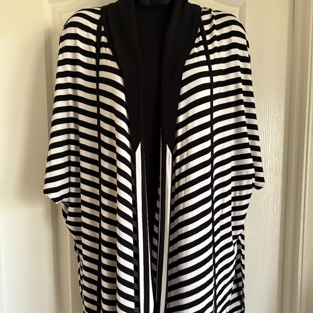 Joseph Ribkoff Black White Striped Asymmetric Lagenlook Open Top Cardigan S/M